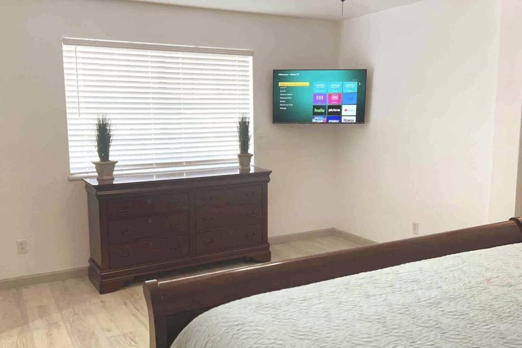 Spacious Getaway! Pool, Spa, Sleeps 9 哈瓦苏湖城 外观 照片