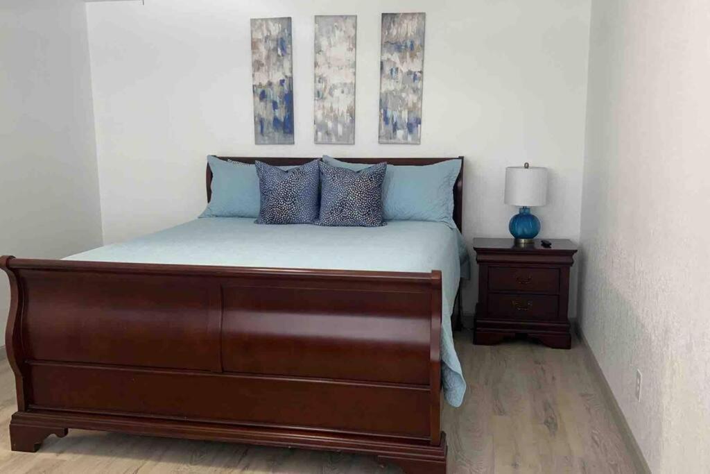 Spacious Getaway! Pool, Spa, Sleeps 9 哈瓦苏湖城 外观 照片